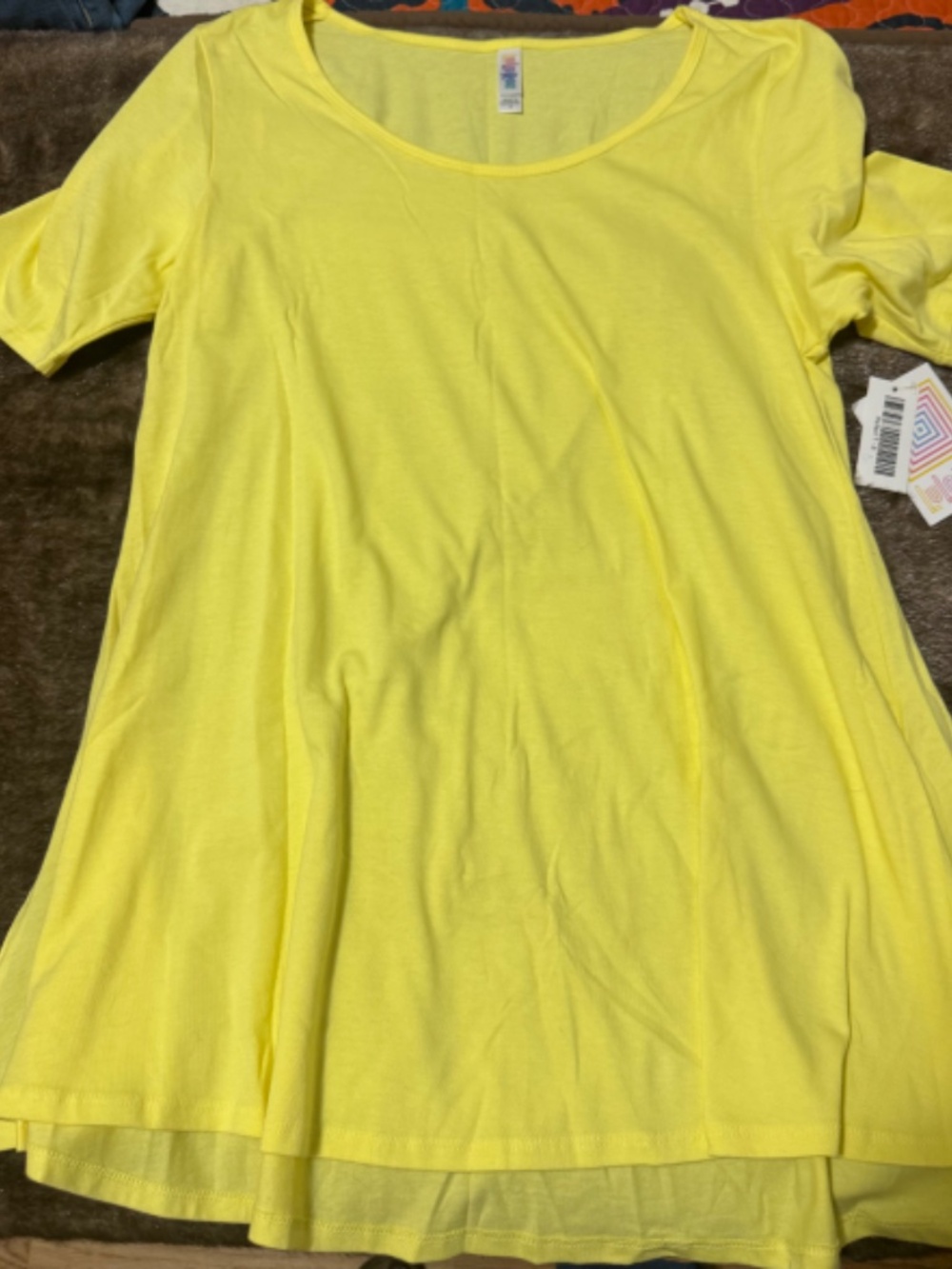 LuLaRoe “Perfect T” – Size Small NWT